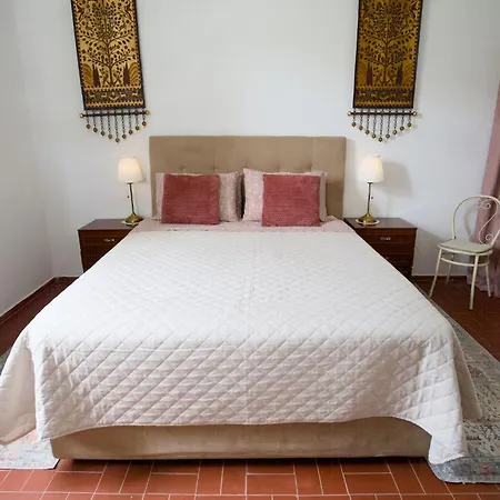 Artistic Aqua Villa *