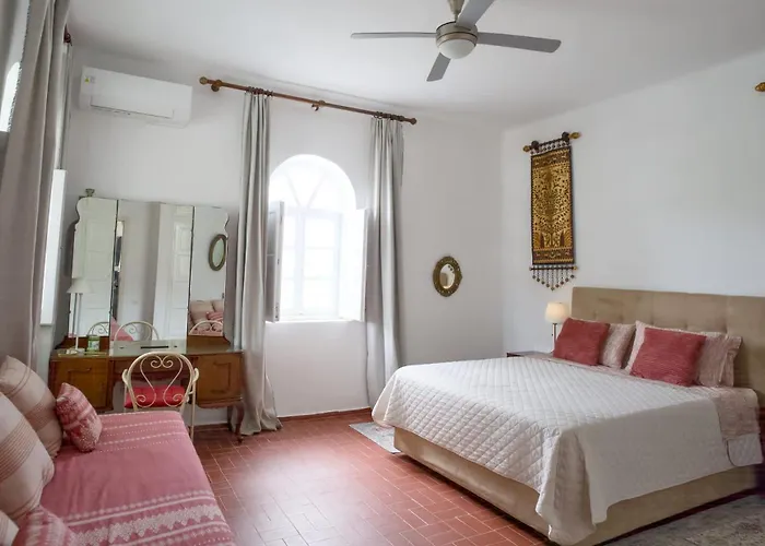 Artistic Aqua Villa Chora