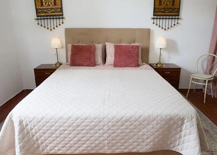 Artistic Aqua Villa *