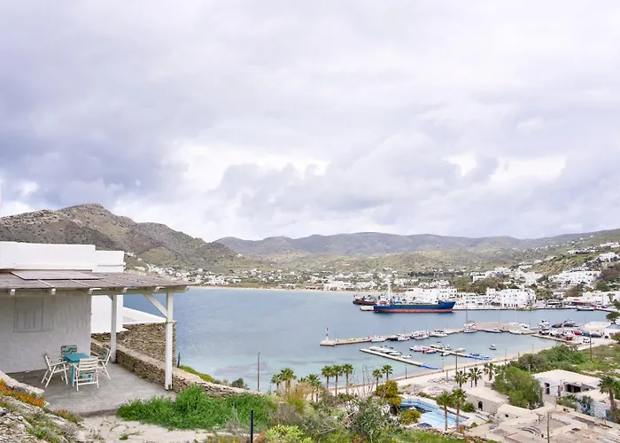 Artistic Aqua Villa *